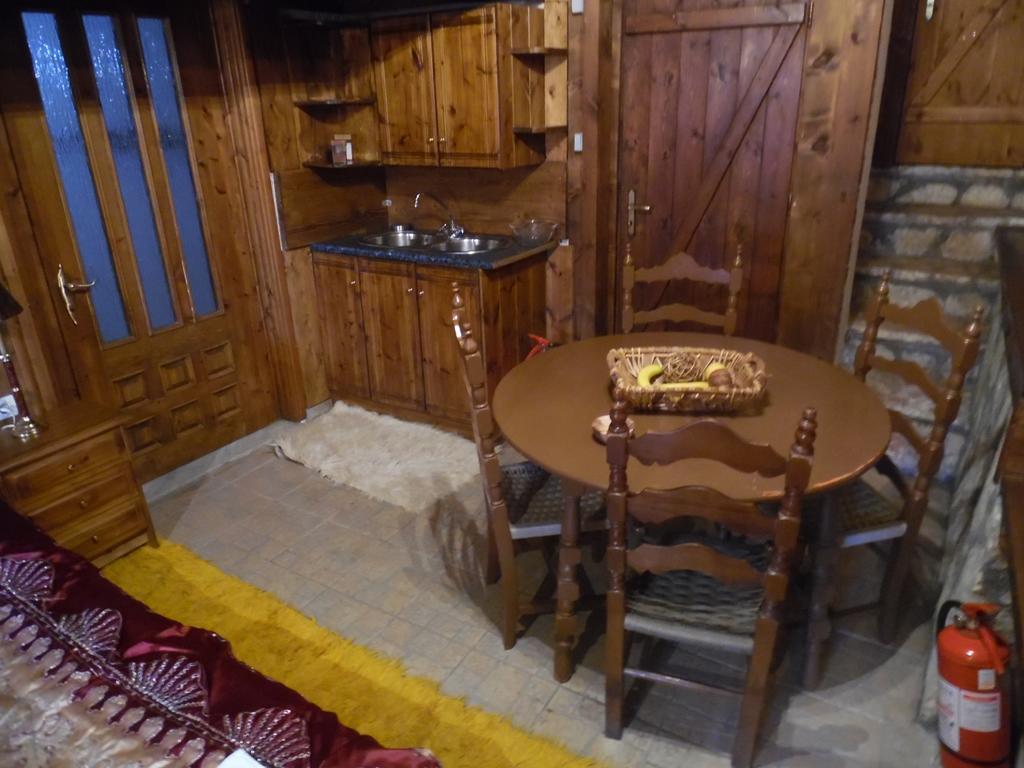 Elatos Rooms Mikrón Khoríon الغرفة الصورة