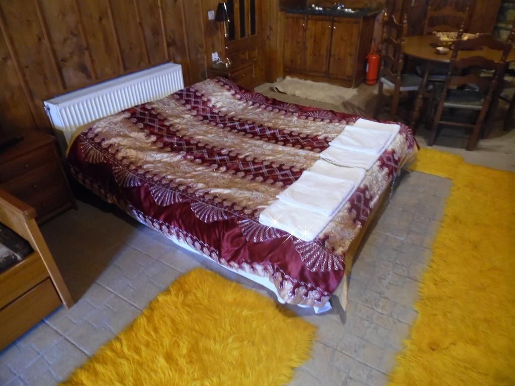 Elatos Rooms Mikrón Khoríon الغرفة الصورة
